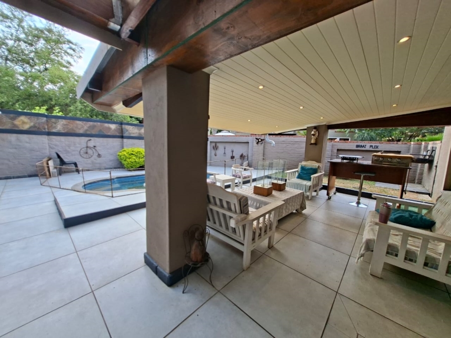 4 Bedroom Property for Sale in Waterval East North West